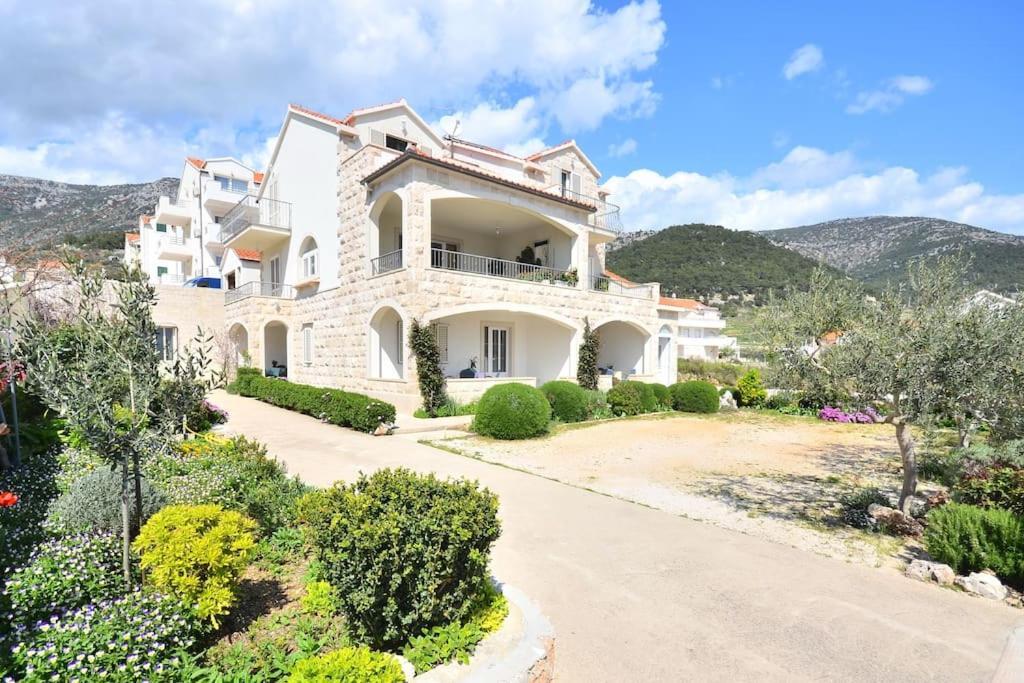 Apartments Regina Bol Dış mekan fotoğraf